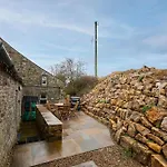 Host & - Kingbridge Forge