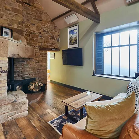 Nyaraló Host & - Kingbridge Forge Lanercost