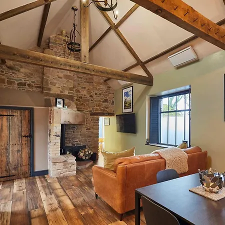 Host & - Kingbridge Forge