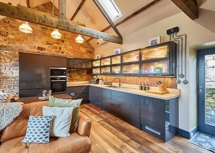 Nyaraló Host & - Kingbridge Forge