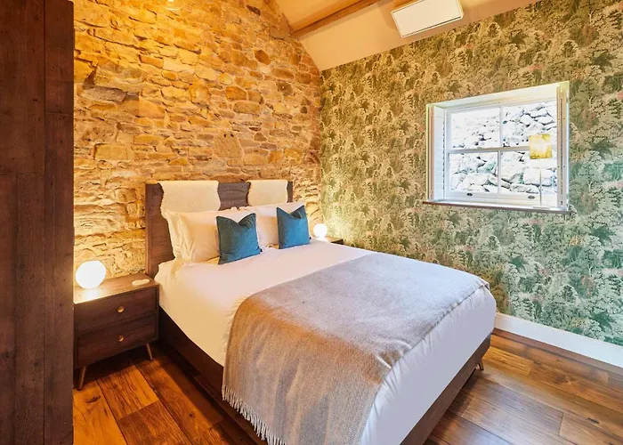 Nyaraló Host & - Kingbridge Forge Lanercost